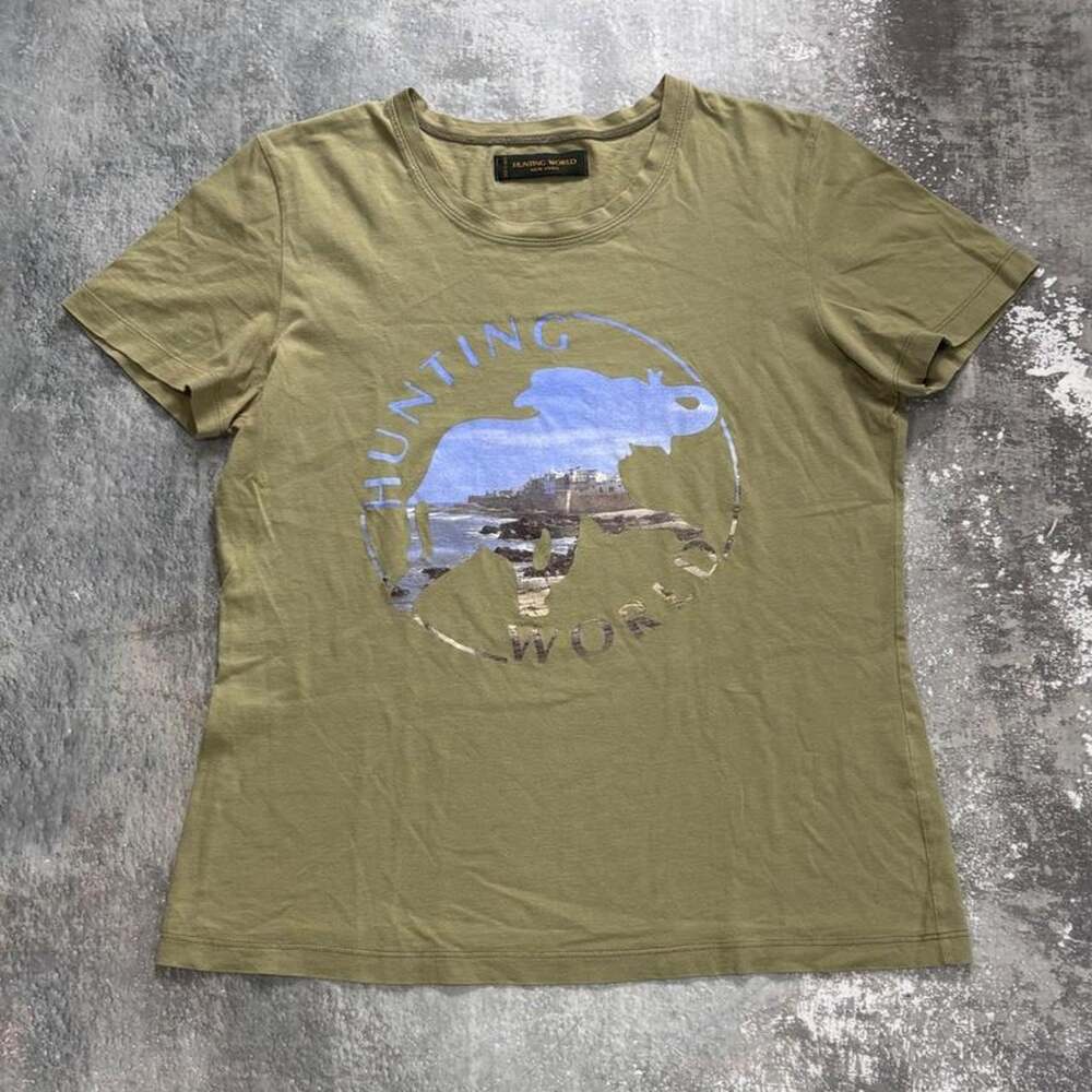 Hunting world Olive Green T Shirt. Size Small